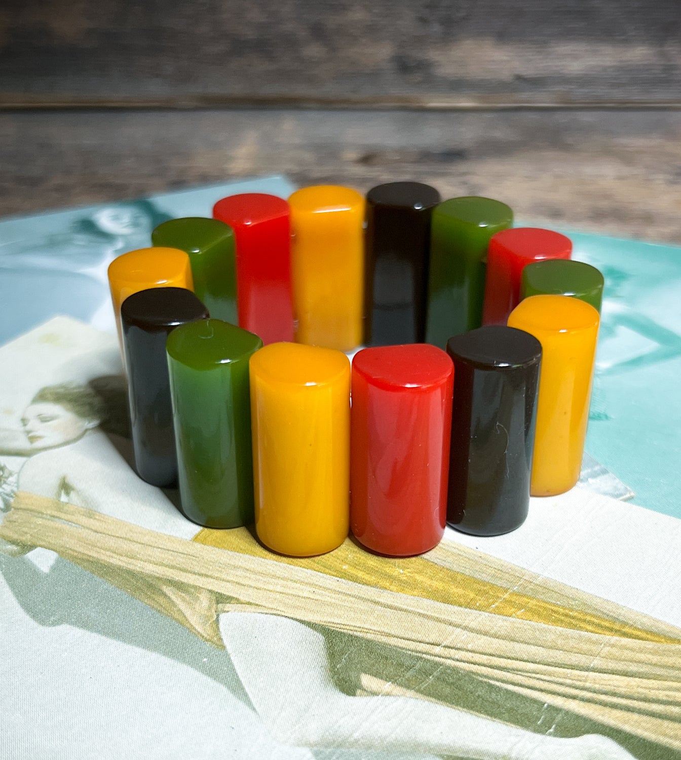 Rare Bakelite Stretch Bracelet, Iconic Art Deco Design