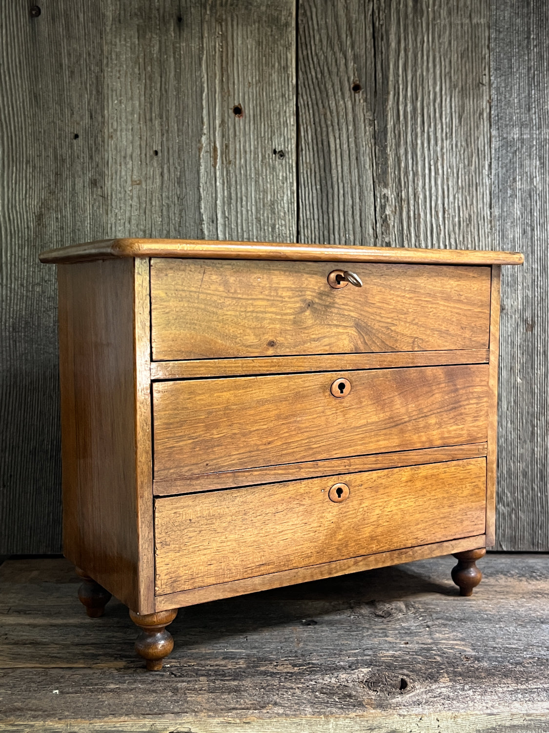 Fantastic & Rare "Salesman Sample" Miniature Dresser/Commode